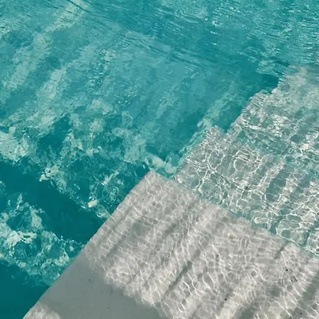La Piscine * Fanari