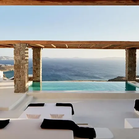 La Piscine Villa *