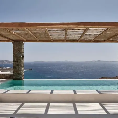 La Piscine Villa *